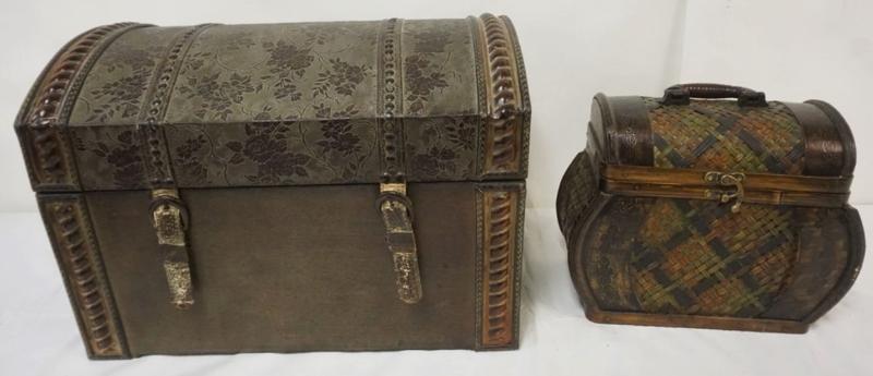 Sale Photo Thumbnail #175: 1174	SMALL DOME TOP STORAGE CHEST AND WOVEN STORAGE BOX WITH HANDLE, LARGEST APPROXIMATELY 20 IN X 13 IN X 14 IN H, SOME WEAR TO CHESTS
