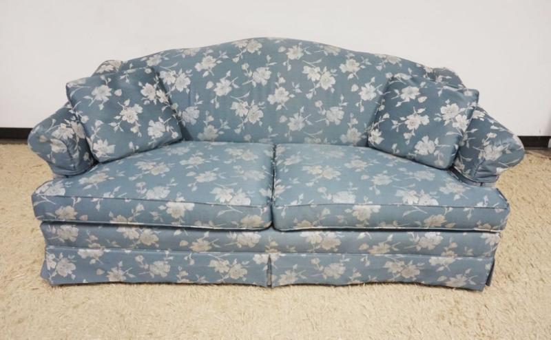 Sale Photo Thumbnail #285: 1284	STANTON COOPER FLORAL UPHOLSTERED SOFA, APPROXIMATELY 77 IN X 36 IN X 34 IN H
