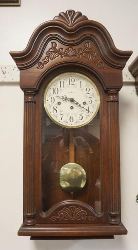 Sale Photo Thumbnail #194: 1193	HOWARD MILLER WALL CLOCK, APPROXIMATELY 27 IN H
