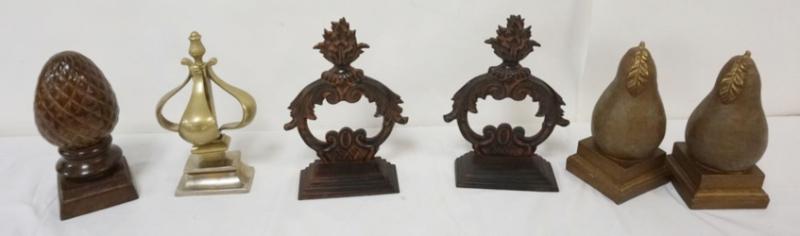Sale Photo Thumbnail #173: 1172	GROUP OF ASSORTED DECORATIVE ITEMS INCLUDING CAST METAL BOOKENDS, DOOR STOP, ETC. LARGEST PIECE APPROXIMATELY 9 1/2 IN H
