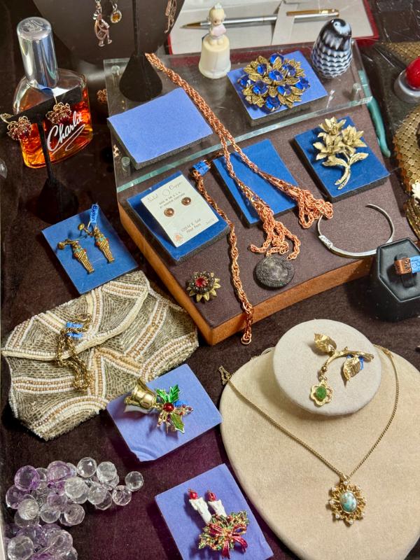 Sale Photo Thumbnail #43