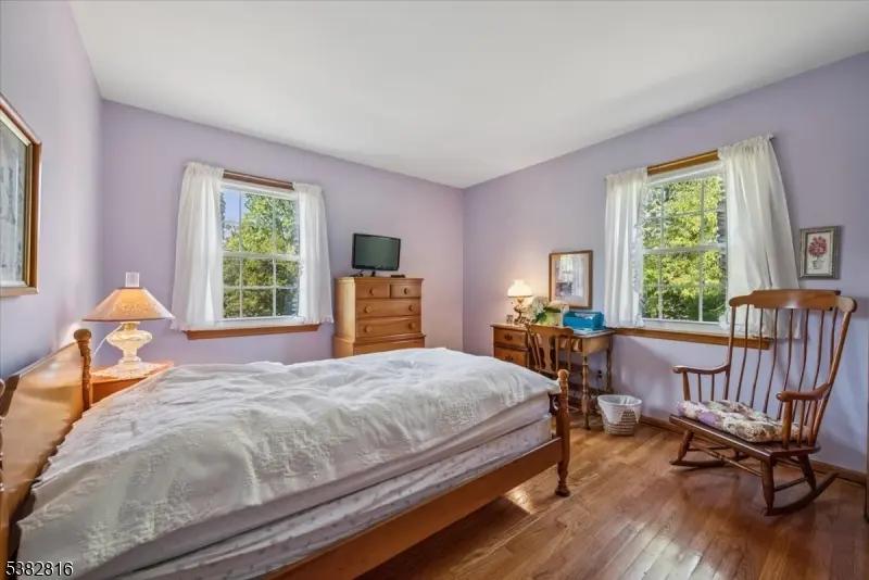 Sale Photo Thumbnail #22