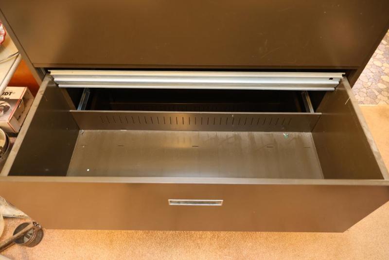 Sale Photo Thumbnail #129