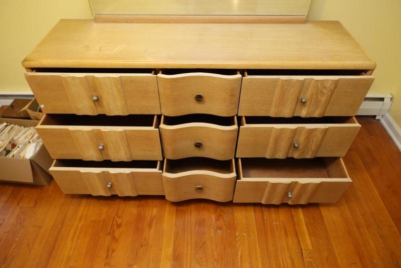 Sale Photo Thumbnail #197