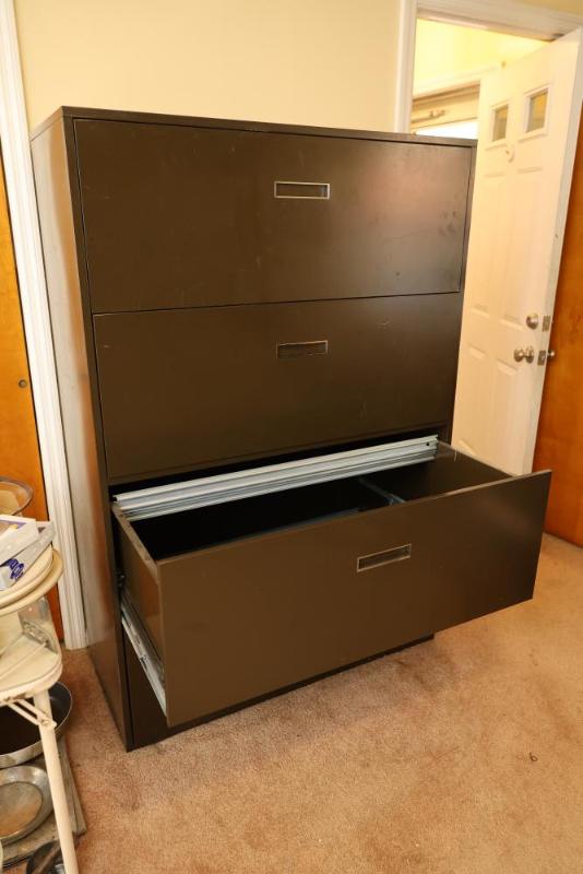 Sale Photo Thumbnail #128