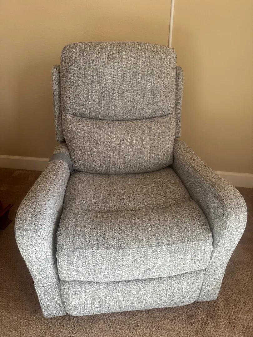 Fabric Electric Lift Recliner 