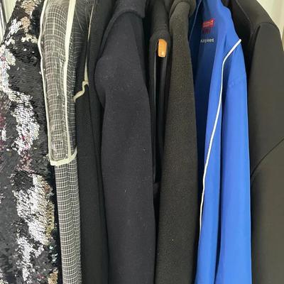 Sweaters, Jackets, & Coats (L,XL)