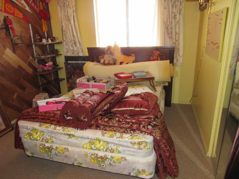 Sale Photo Thumbnail #25