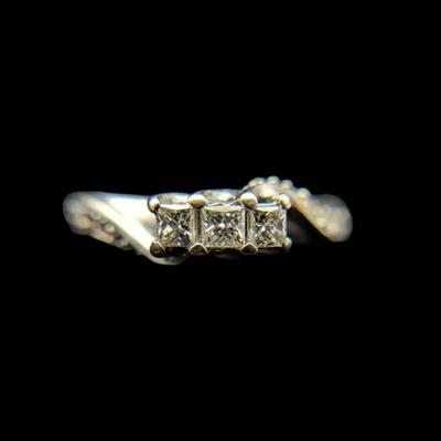 10K White Gold Diamond Ring, NAGL #1106630