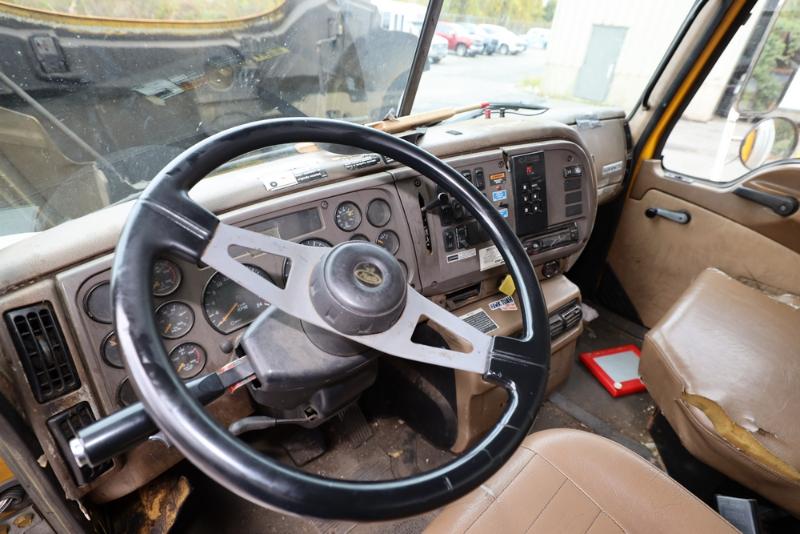 Sale Photo Thumbnail #144