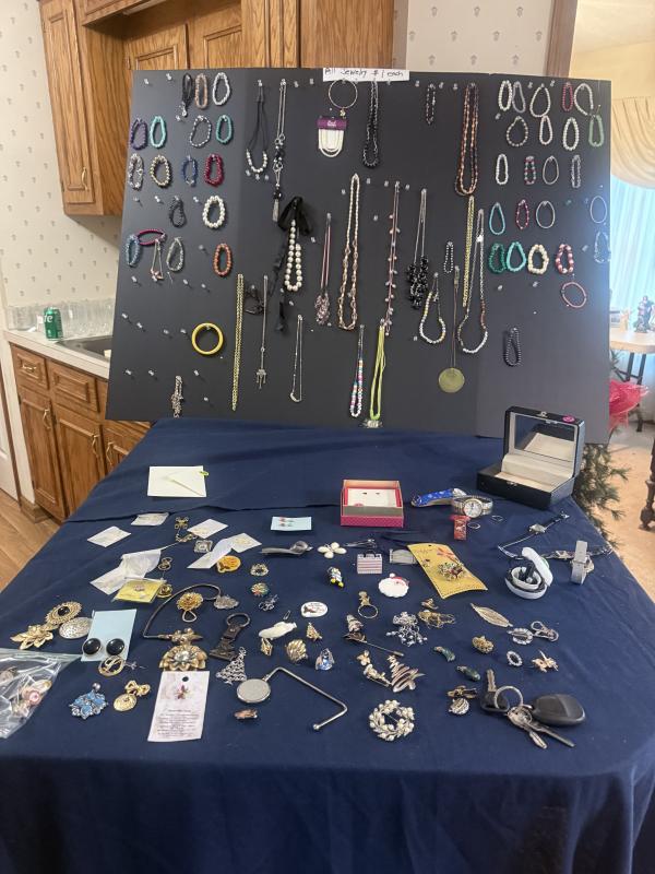 Sale Photo Thumbnail #11