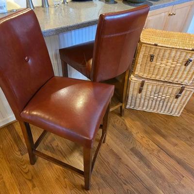 2 Barstools & 2 Baskets