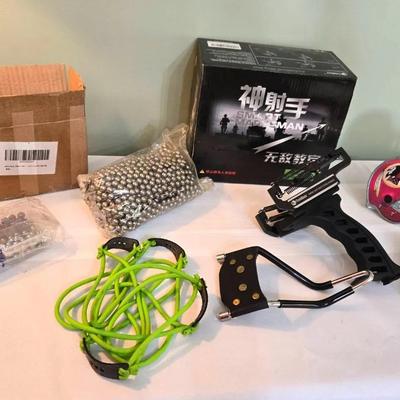 Gold Boy Slingshot W Steel Pellets, Redskins Hitch Cover