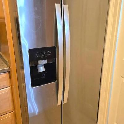 Whirlpool Stainless Steel Refrigerator Freezer 