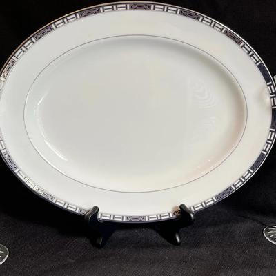 Waterford Crystal Fluted Champagne Glasses & Waterford Acacia Fine China Oval Platter