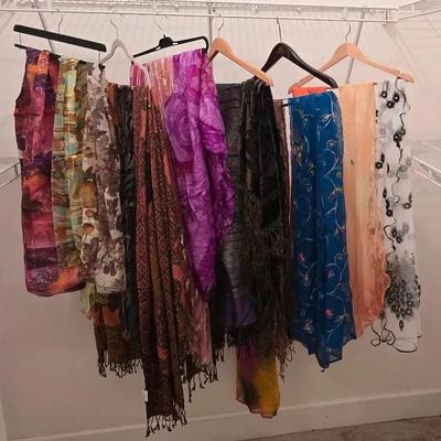 Vintage Ladies Beautiful Colorful Fancy Scarfs & Wraps In Varied Lengths & Fabrics(18)