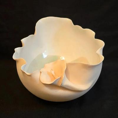 Vintage Artisian Scalloped Edge Pottery Bowl With Calla Lily & Colorful Bottom