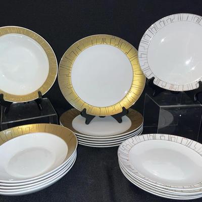 18 Pc Brilliant Seville Fine Bone China (gold) 
