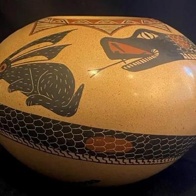 Roberto Bañuelos Rabbit & Snake Pot