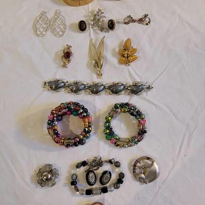 Vintage & Recent Costume Jewelry 