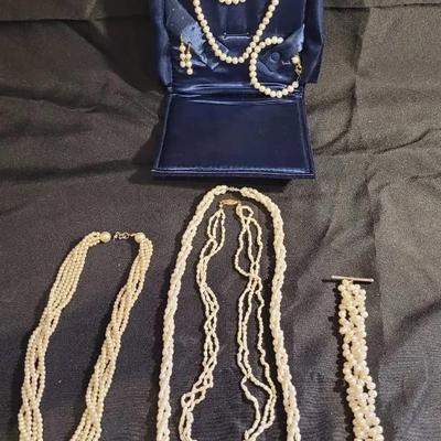 Freshwater & Faux Pearls