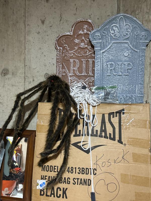 Sale Photo Thumbnail #210