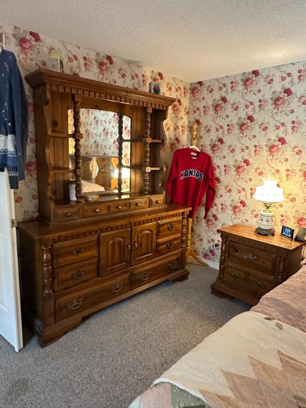 Sale Photo Thumbnail #337