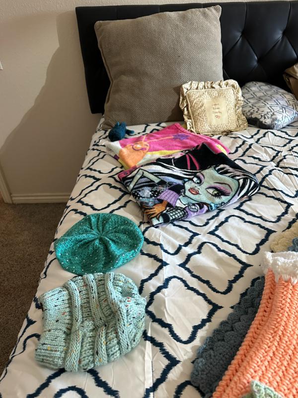 Sale Photo Thumbnail #392