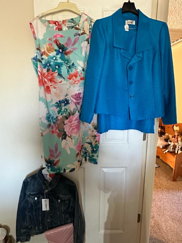 Sale Photo Thumbnail #385