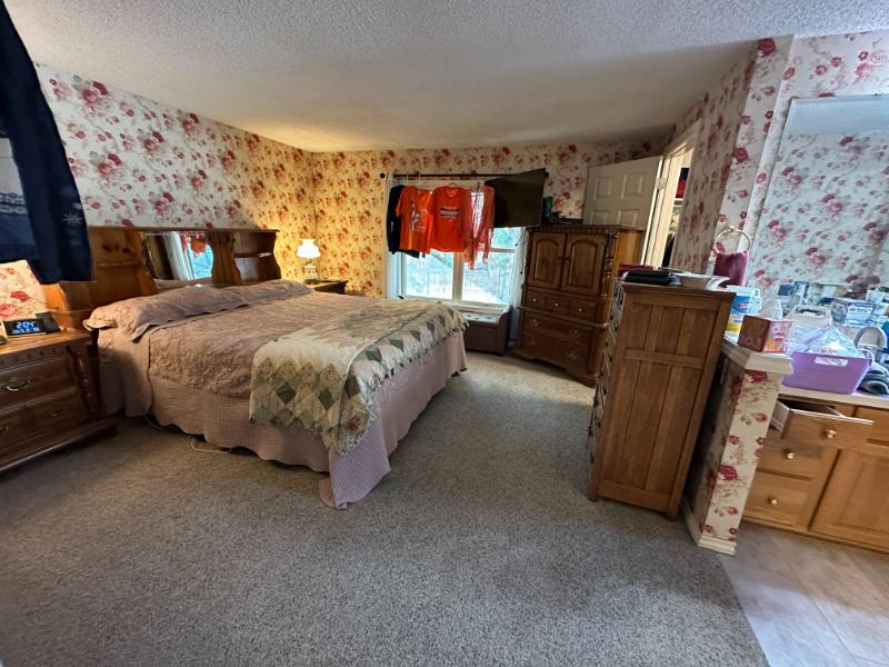 Sale Photo Thumbnail #336