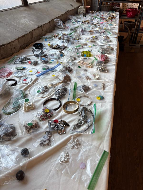 Sale Photo Thumbnail #110