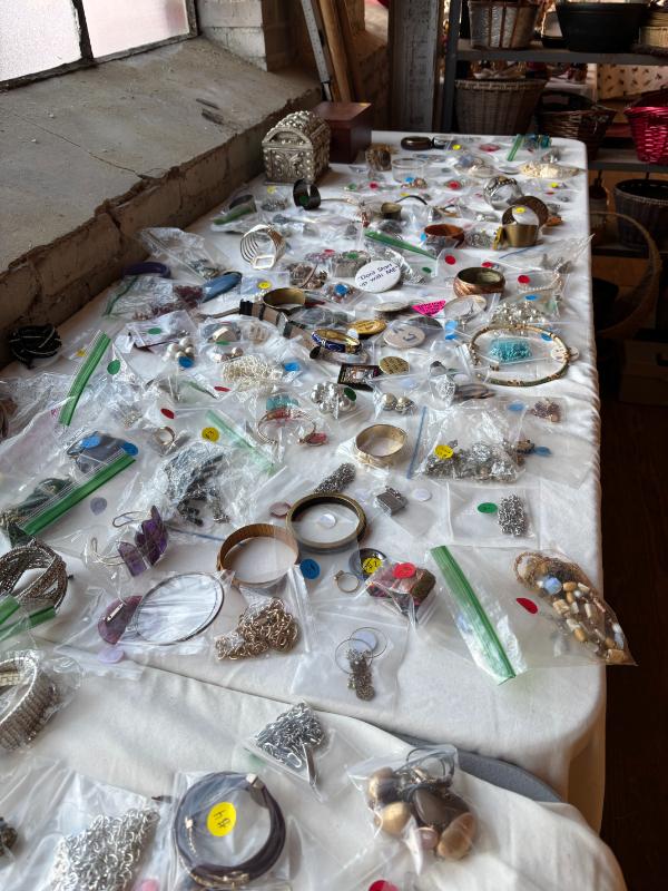 Sale Photo Thumbnail #111