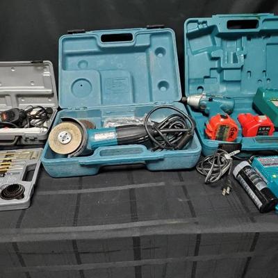 Dw162 tools in cases