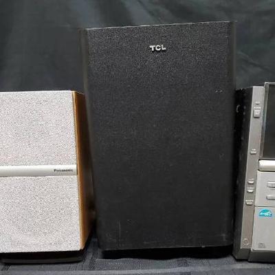 Dw193 panasonic cd changer and assorted speakers