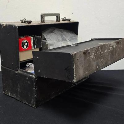 VTG RCA, SYLVANIA, RAYTHEON, WESTINGHOUSE, CBS, AMPEREX, REALISTIC  Electron Tubes In Portable Case