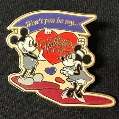 Disney Mickey & Minnie Wont You Be My Valentine Pin  Limited Edition of 5,000
