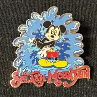 Disney Mickey Splash Mountain Pin  Classic Attraction Collectible