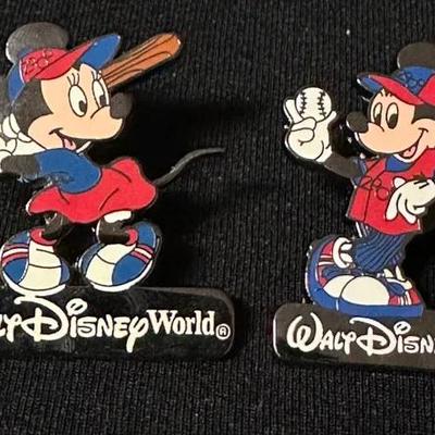 Disney 2000 Mickey & Minnie Baseball Pin Set  Walt Disney World Limited Edition of 5000