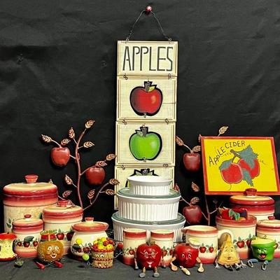 Pyrex Pie Plate•Corningware French White•Apple Decor