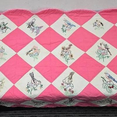 Vintage Handmade Patchwork Embroidered 48 State Birds Quilt