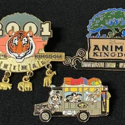 Disney Animal Kingdom Pins  Opening Day 1998 Commemorative Set & 2001 Safari Series
