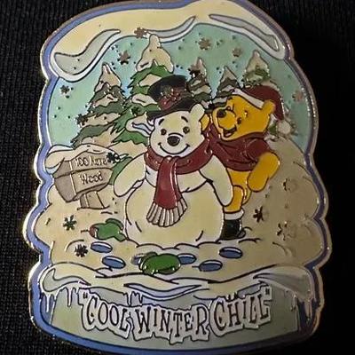 Disney Winnie The Pooh Winter Seasonal Series Pin- Limited Edition Of 5000