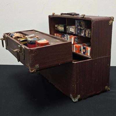 Vintage Recieving Tubes And Television Picture Tubes In Travel Case