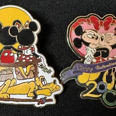 Disney Mickey And Minnie Pins- Limited Edition Of 20000