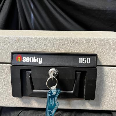 Sentry 1150 Safe With Key