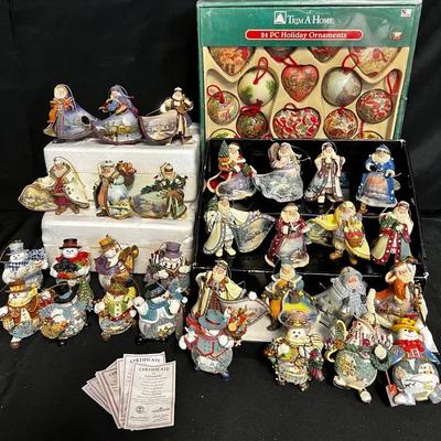 Thomas Kinkade Christmas Ornaments “Memories Of Christmas” And “Old World Santas”