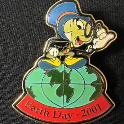 Disney Earth Day 2001 Pin  Jiminy Cricket  Limited Edition of 5,000