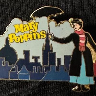 Disney Mary Poppins Collector Pin | Classic Skyline Edition
