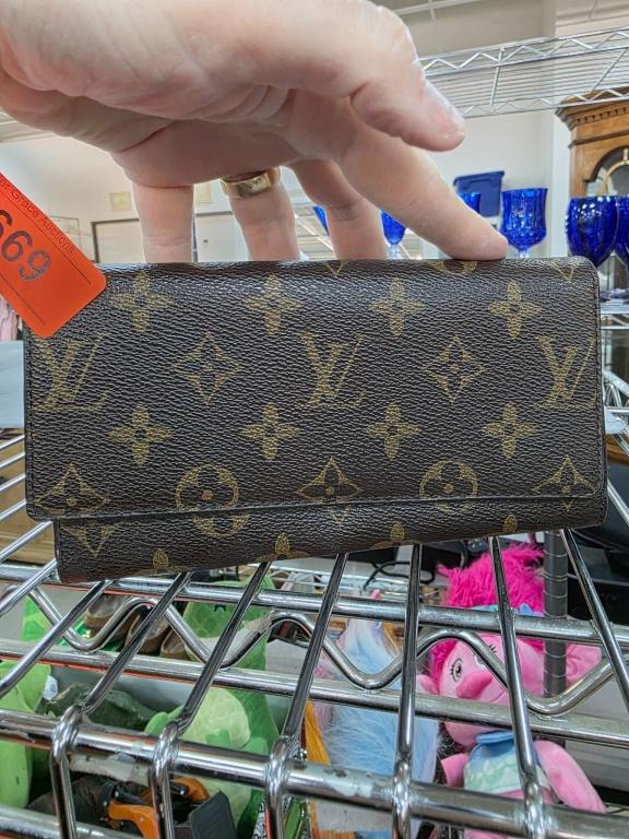 Sale Photo Thumbnail #217