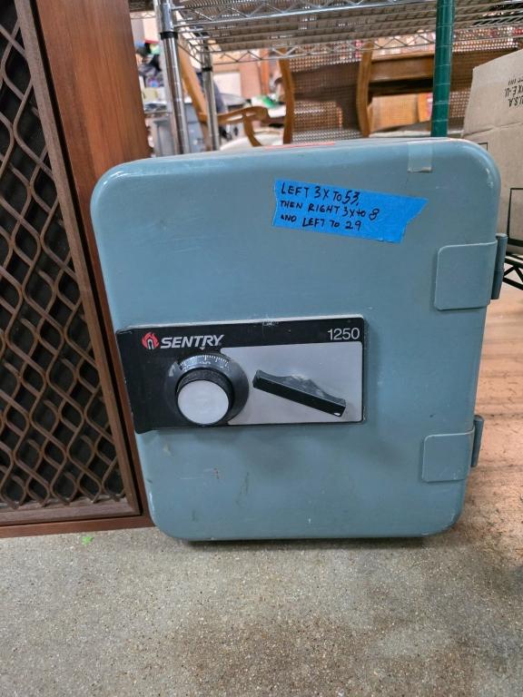 Sale Photo Thumbnail #274